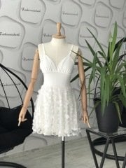 Çiçek detay mini elbisemiz BEYAZ