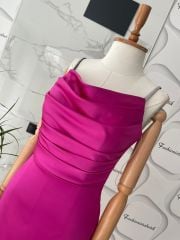 Taş askılı drape saten midi elbise - Fuşya