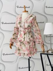 Floral fırfırlı İthal şifon elbise Pudra