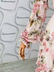 Floral fırfırlı İthal şifon elbise Pudra