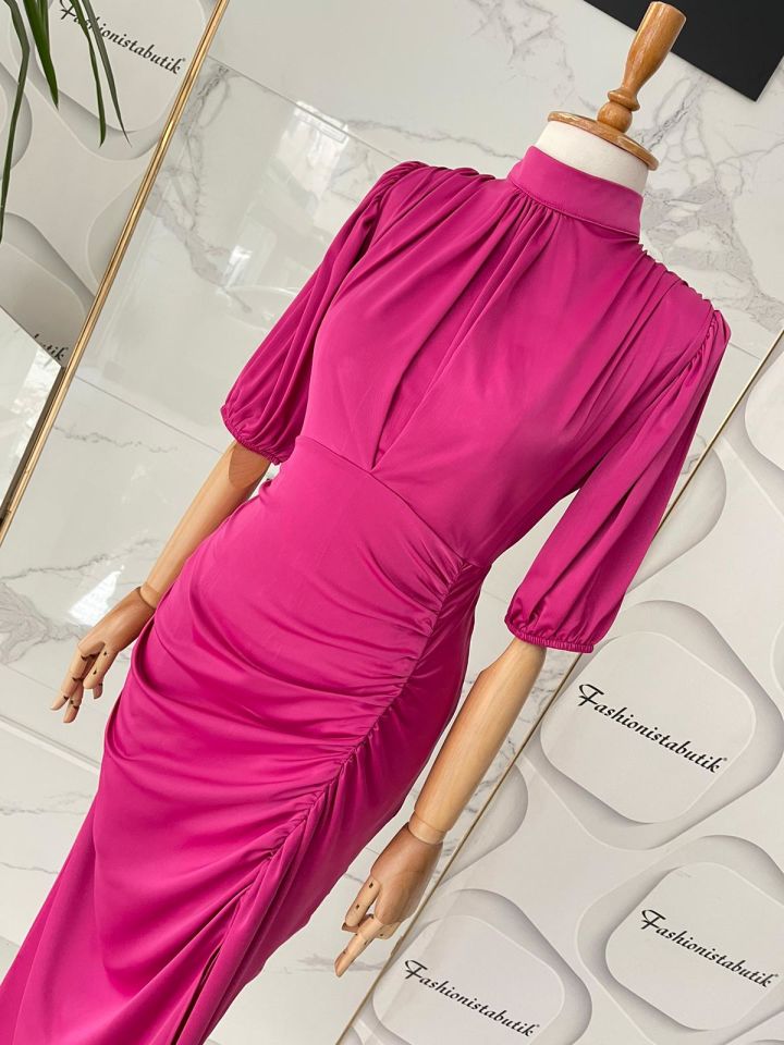 Büzgülü yırtmaç saten elbise - Pembe